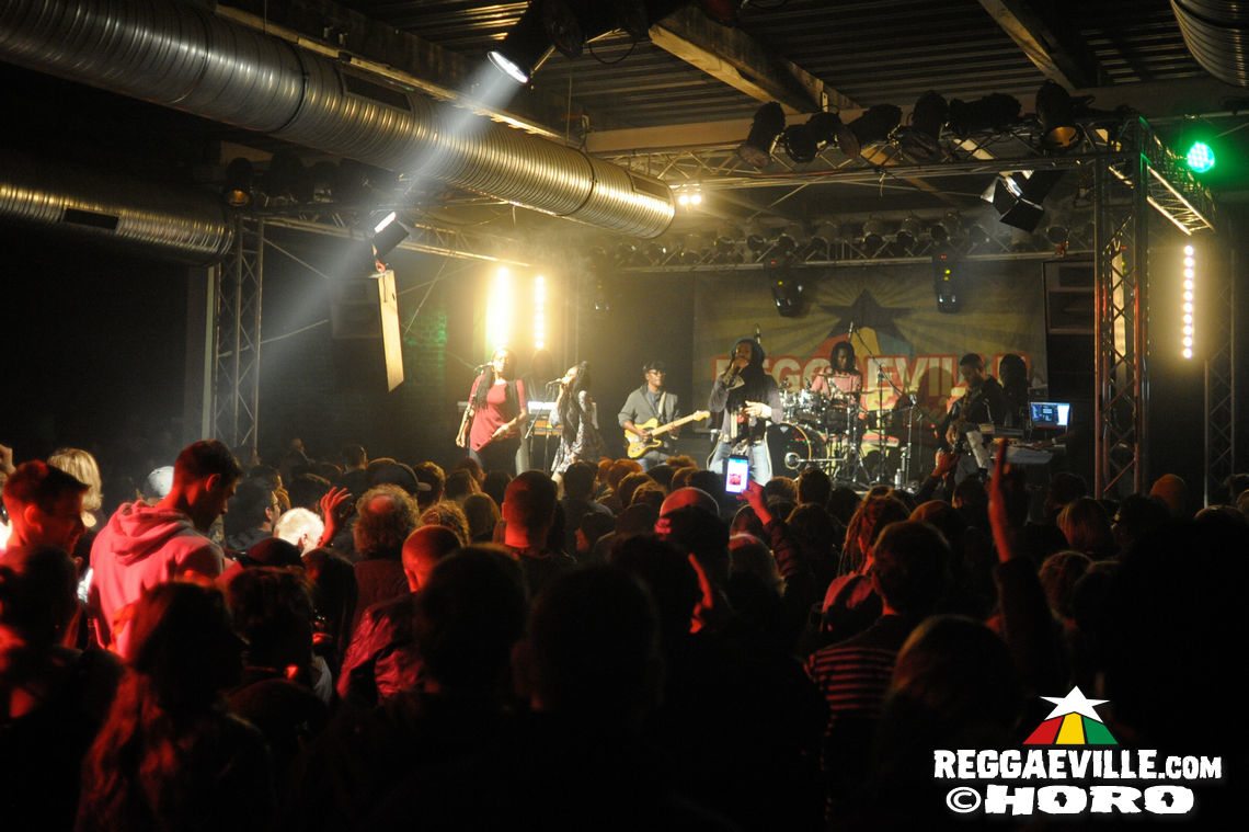 Junior Kelly, Droop Lion & Charly B