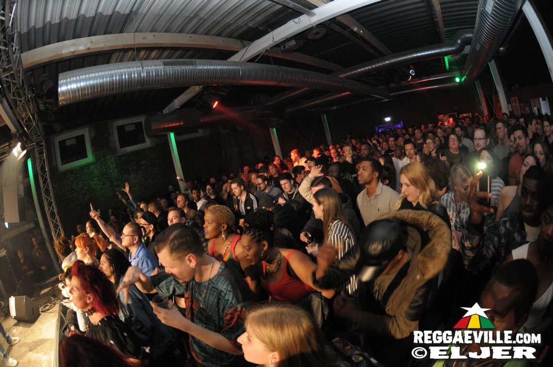 Junior Kelly, Droop Lion & Charly B