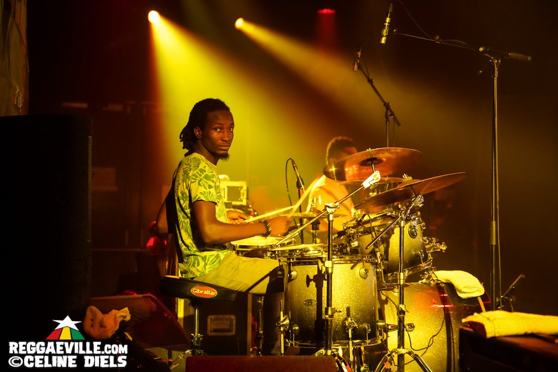 Junior Kelly, Droop Lion & Charly B