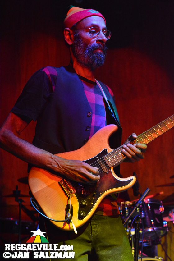 Junior Reid & Yung JR