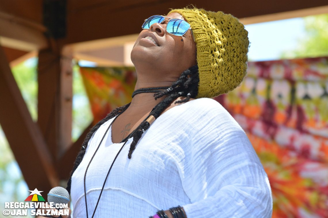 Empress Akua, Junior Toots & The Lions