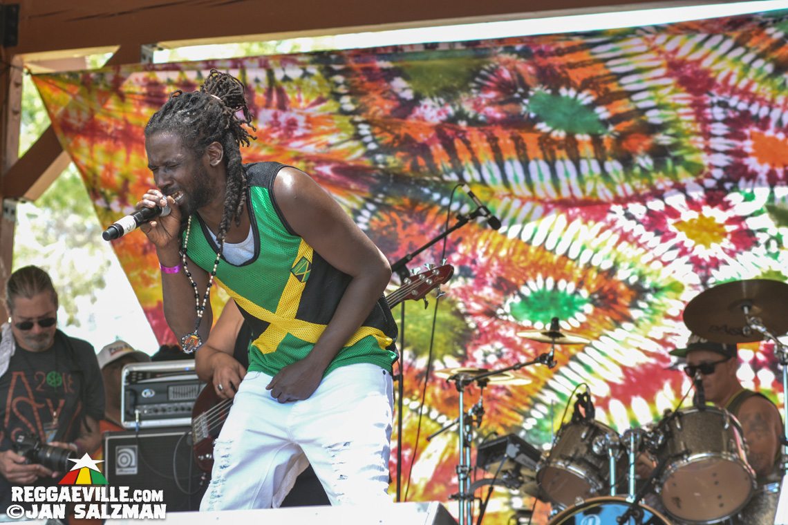 Empress Akua, Junior Toots & The Lions