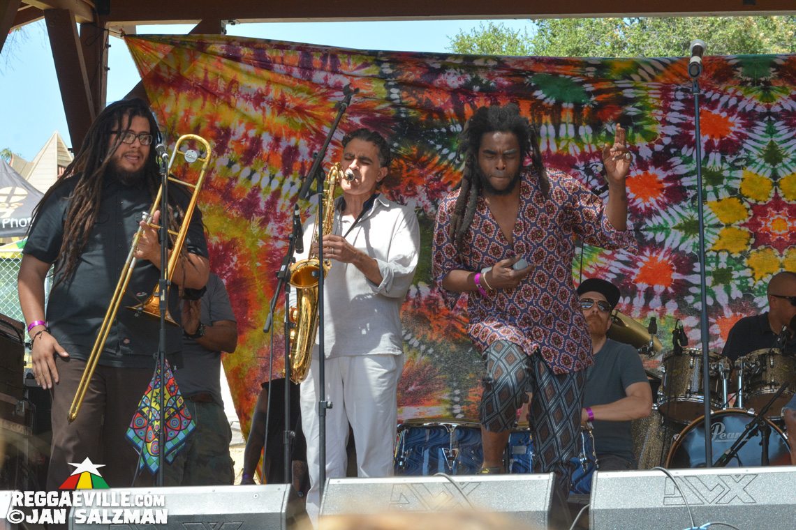 Empress Akua, Junior Toots & The Lions