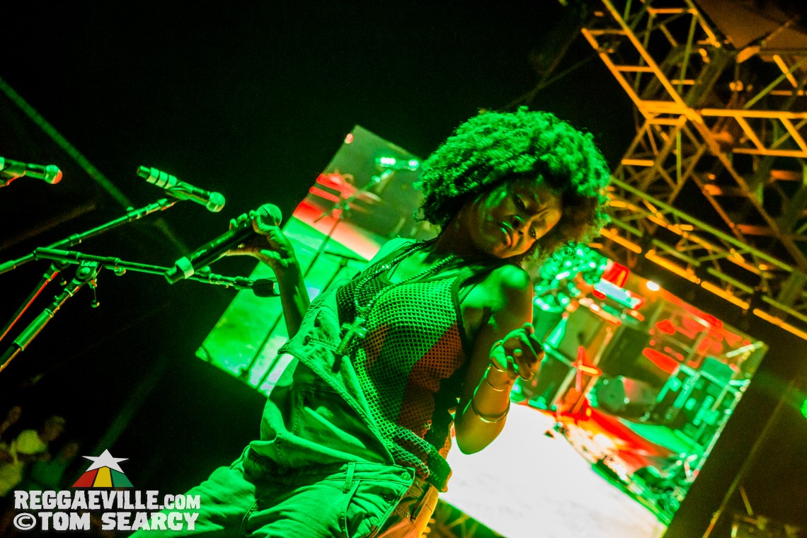 Lutan Fyah, Sly & Robbie feat. Judy Mowatt, Marcia Griffiths & Cherine Anderson @ Reggae On The River 2017