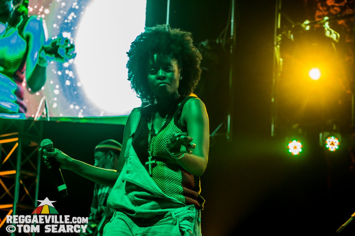 Lutan Fyah, Sly & Robbie feat. Judy Mowatt, Marcia Griffiths & Cherine Anderson @ Reggae On The River 2017