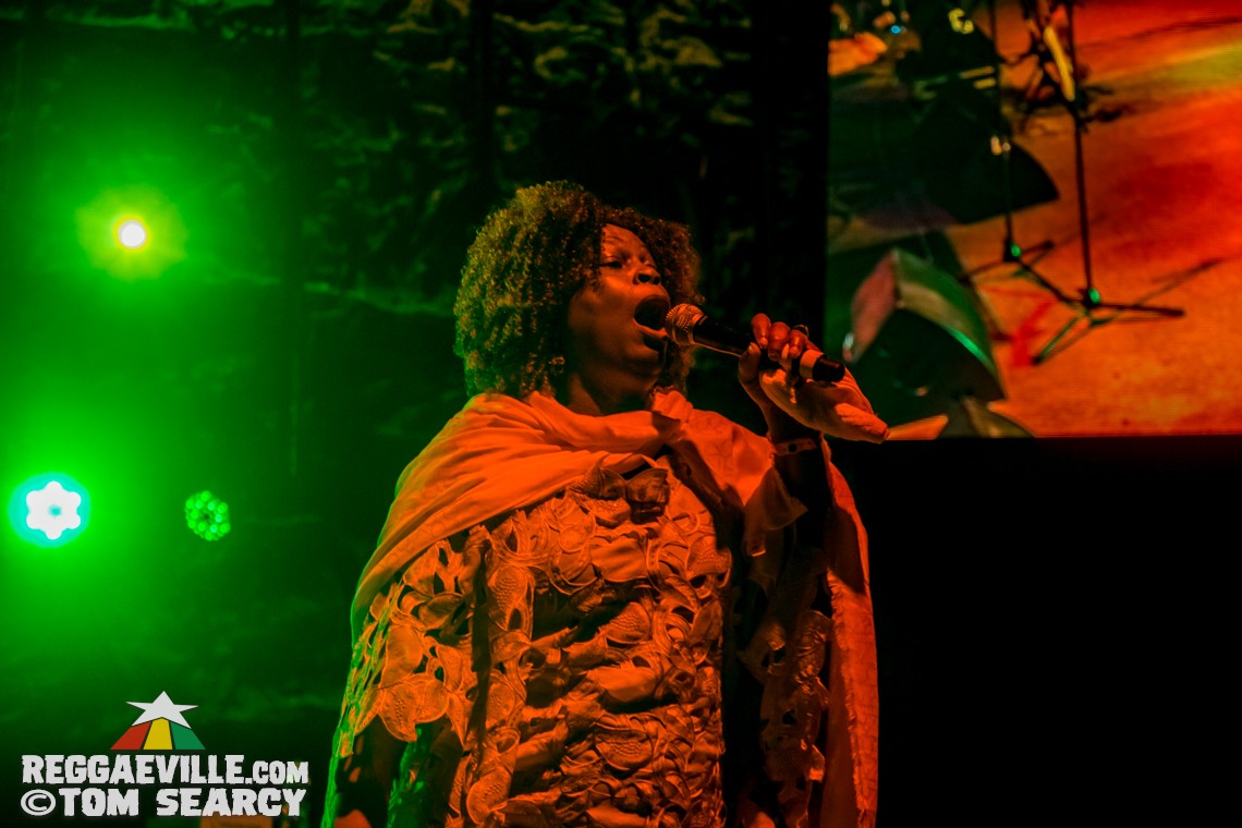 Lutan Fyah, Sly & Robbie feat. Judy Mowatt, Marcia Griffiths & Cherine Anderson @ Reggae On The River 2017