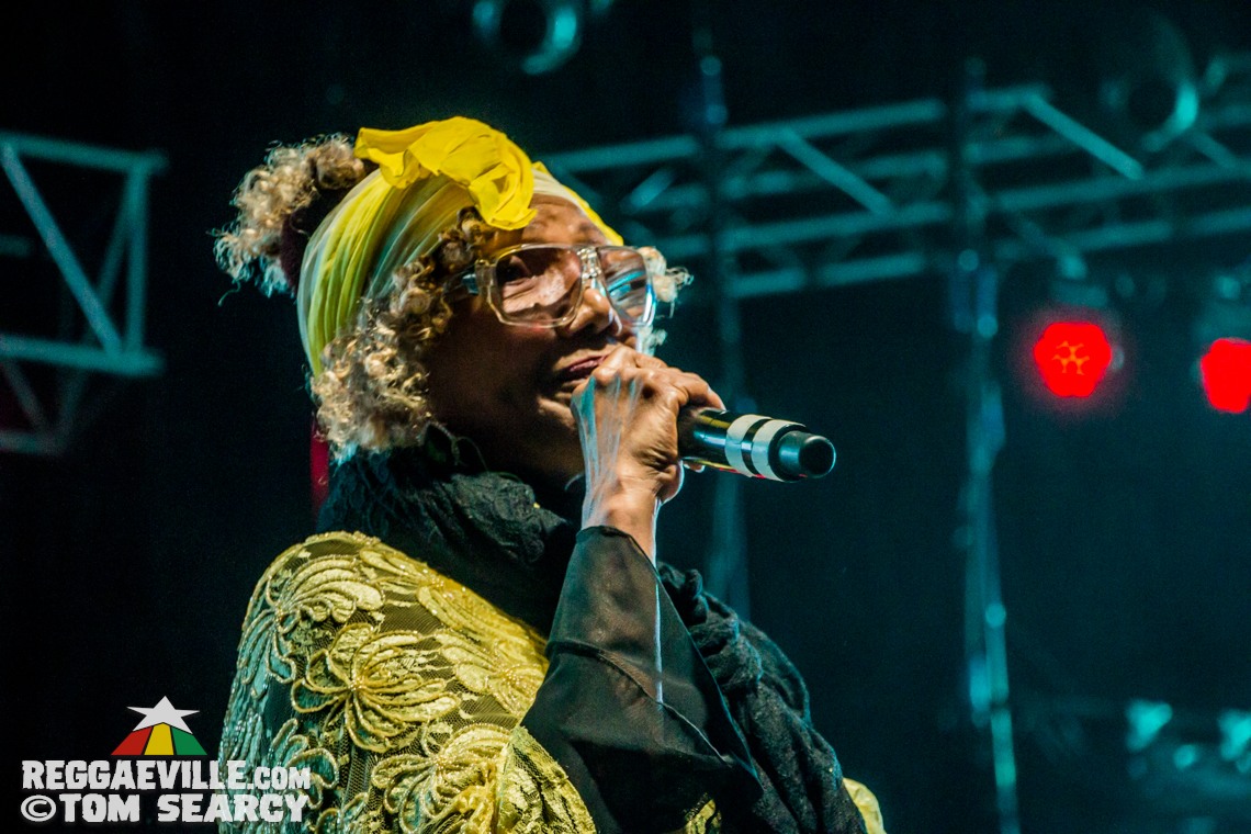 Lutan Fyah, Sly & Robbie feat. Judy Mowatt, Marcia Griffiths & Cherine Anderson @ Reggae On The River 2017