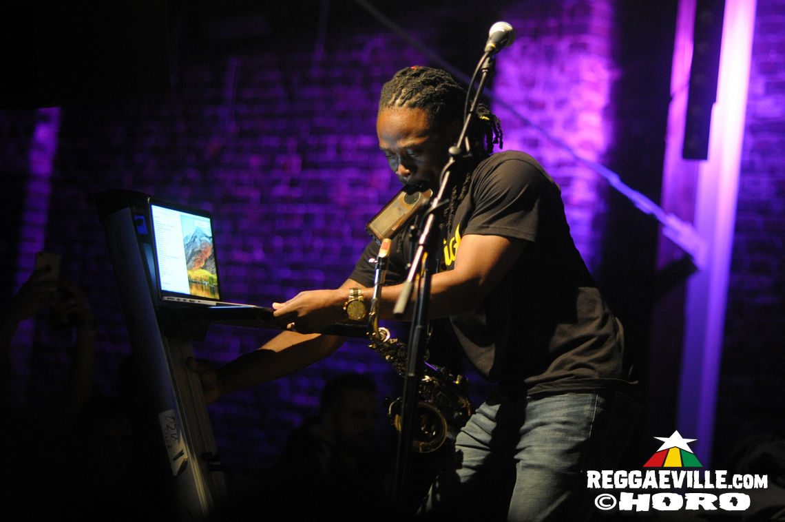 Romain Virgo & Jugglerz