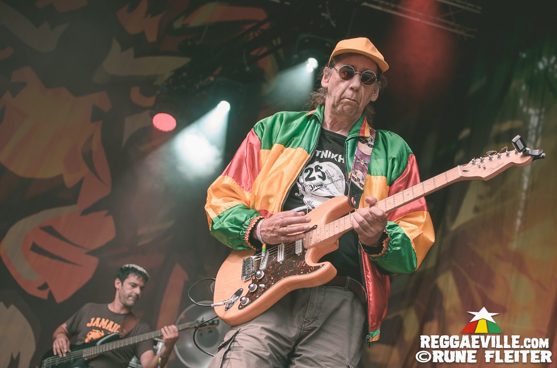 Mono & Nikitaman, Che Sudaka, Macka B & Bootown Shakedown
