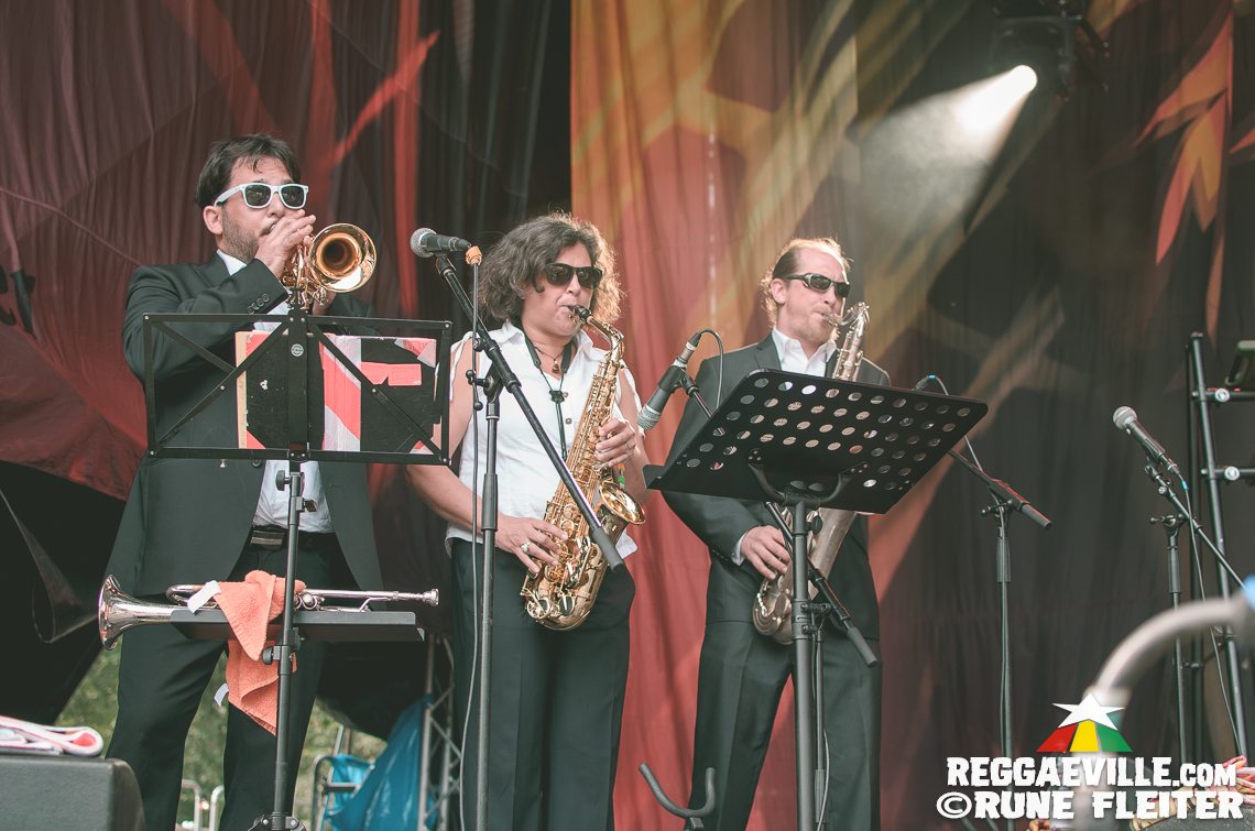 Mono & Nikitaman, Che Sudaka, Macka B & Bootown Shakedown