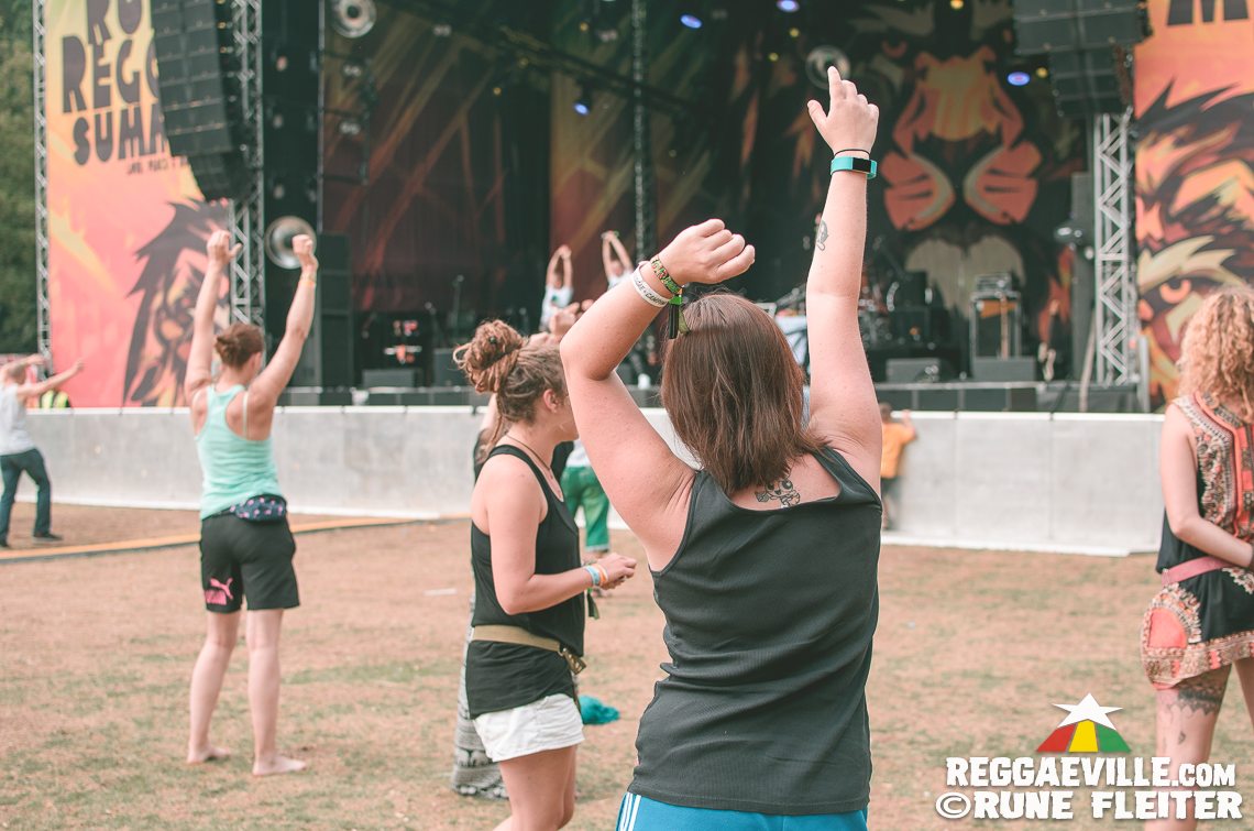 Mono & Nikitaman, Che Sudaka, Macka B & Bootown Shakedown