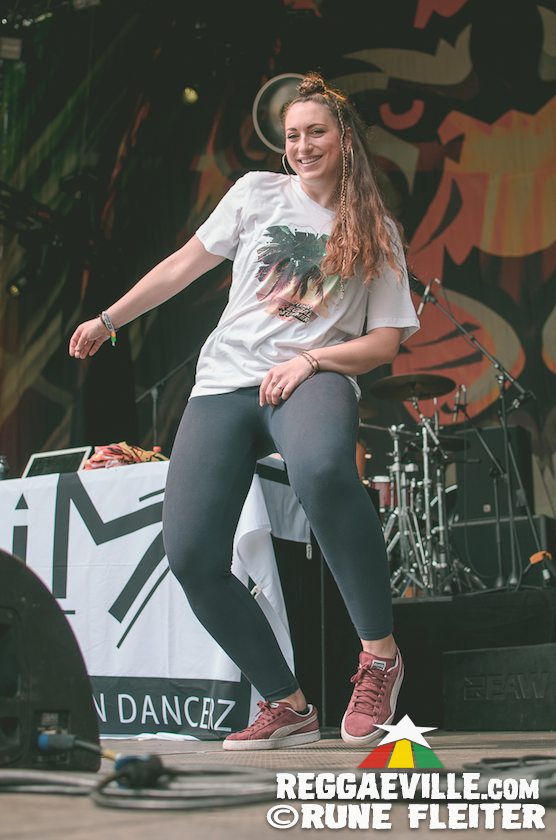 Mono & Nikitaman, Che Sudaka, Macka B & Bootown Shakedown