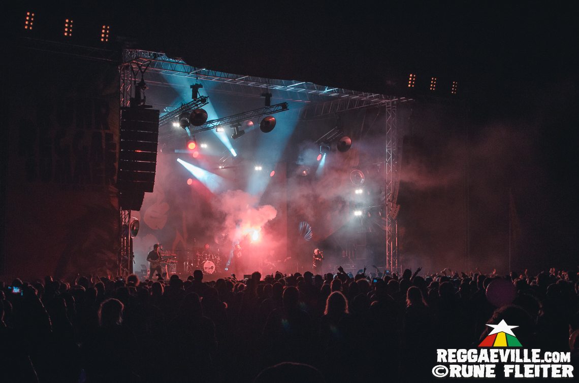 Mono & Nikitaman, Che Sudaka, Macka B & Bootown Shakedown