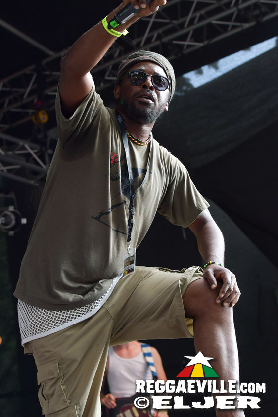 Singing U & Cat, Schwarzpaul