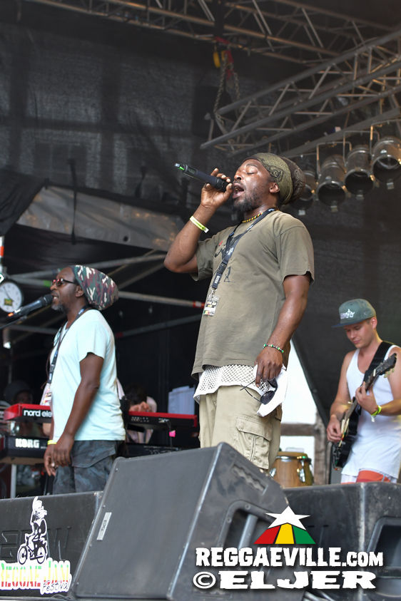 Singing U & Cat, Schwarzpaul