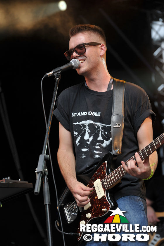 Singing U & Cat, Schwarzpaul