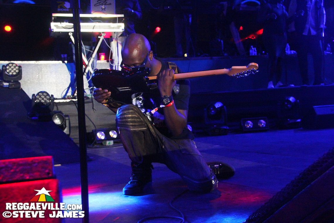 Shaggy, Sting & Wyclef