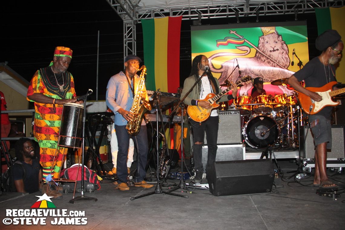 Stephen Marley feat. Ky-Mani & Damian Marley @ Smile Jamaica 2016