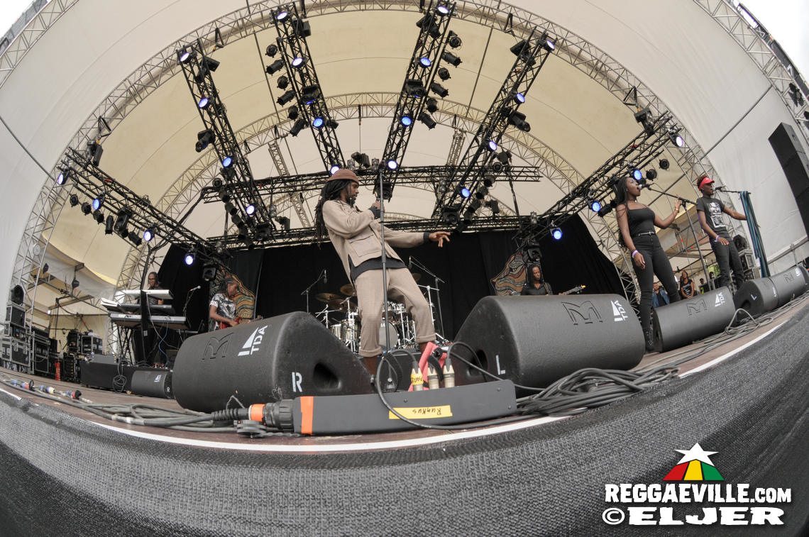 Runkus, Nattali Rize, Volodia & Jugglerz @ SummerJam 2017