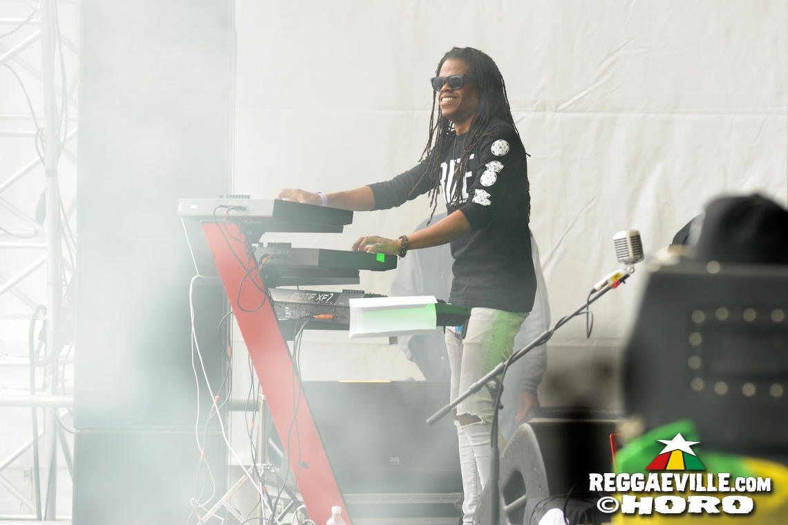 Runkus, Nattali Rize, Volodia & Jugglerz @ SummerJam 2017