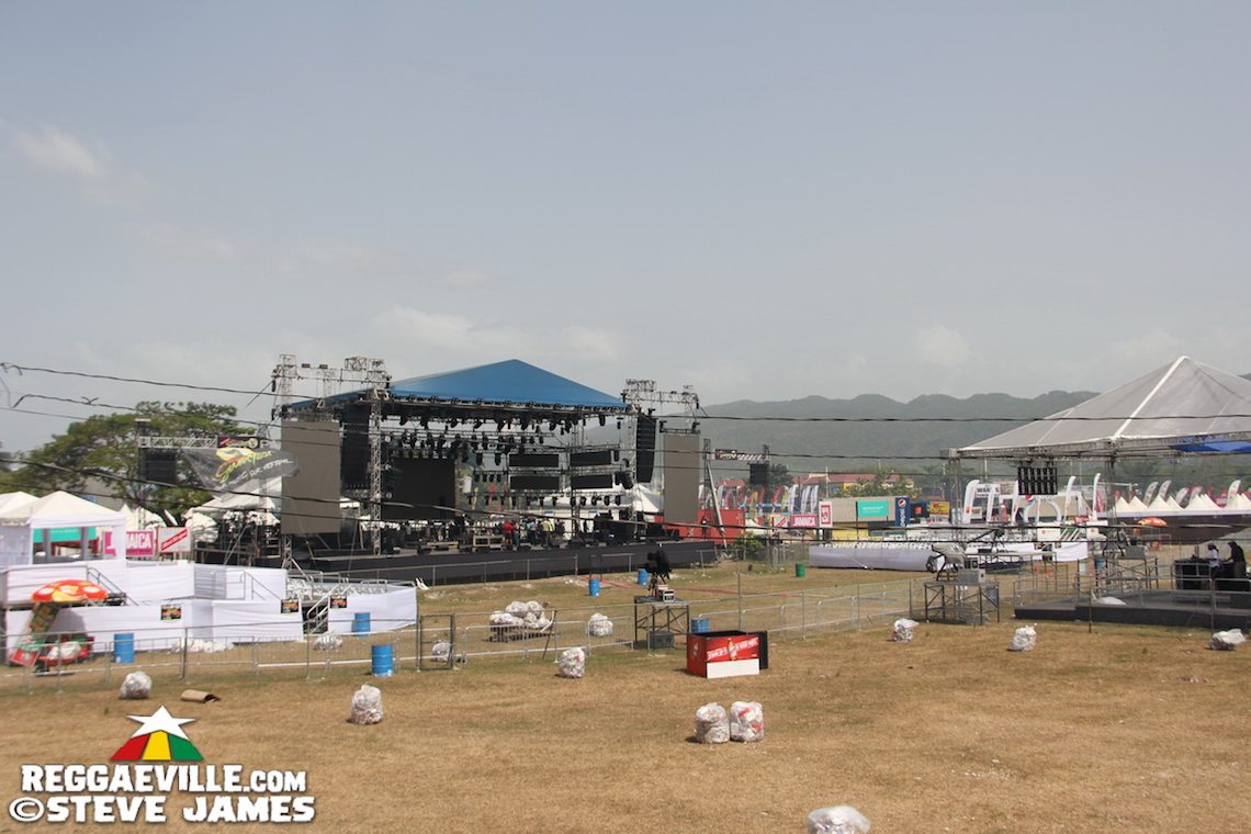 Vibes & Backstage