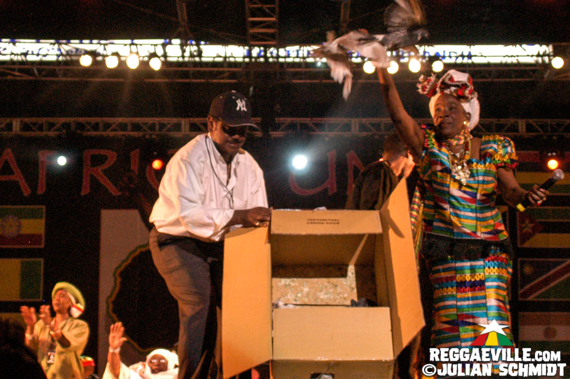 Ziggy Marley, Rita Marley & Cedella Marley Booker