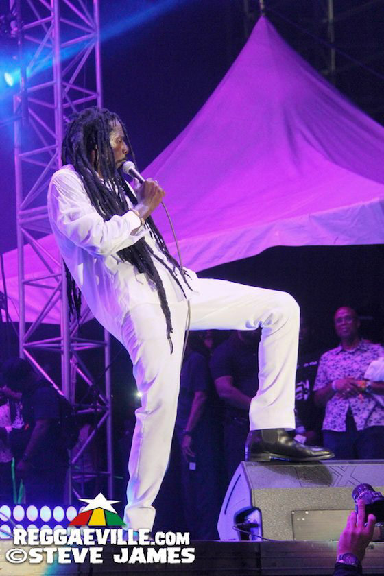 Buju Banton with Marcia Griffiths & Beres Hammond