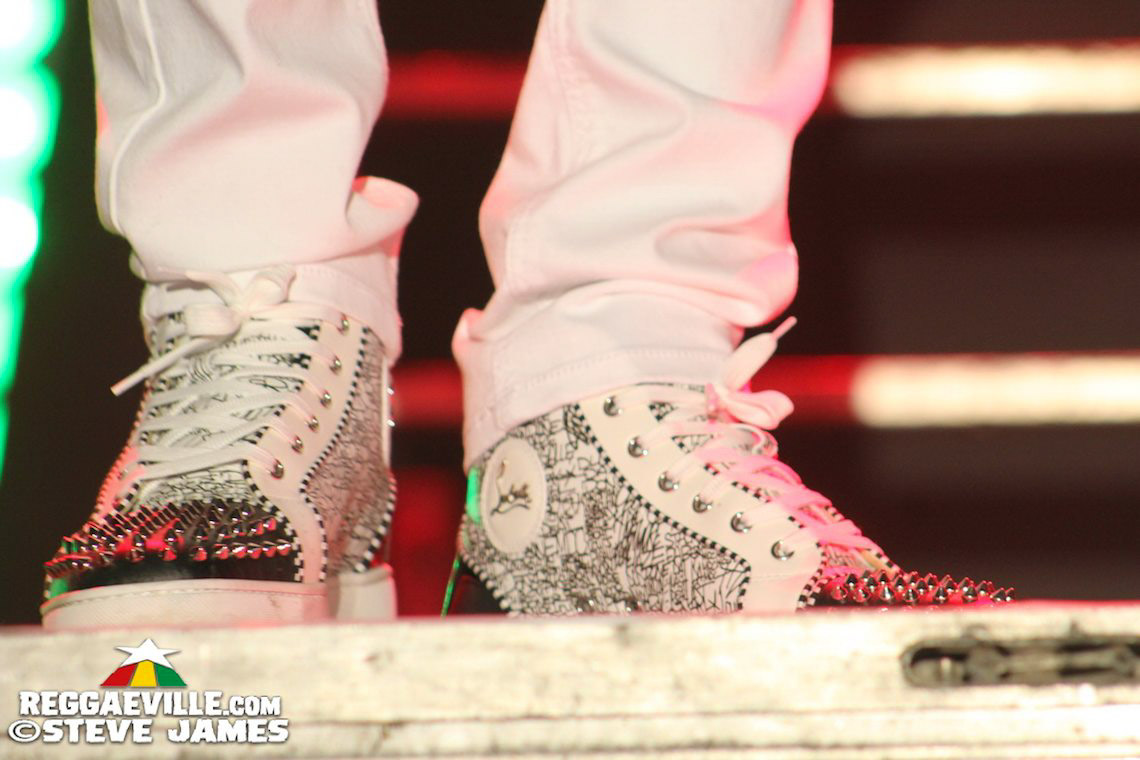 Buju Banton with Wayne Wonder & Gramps Morgan
