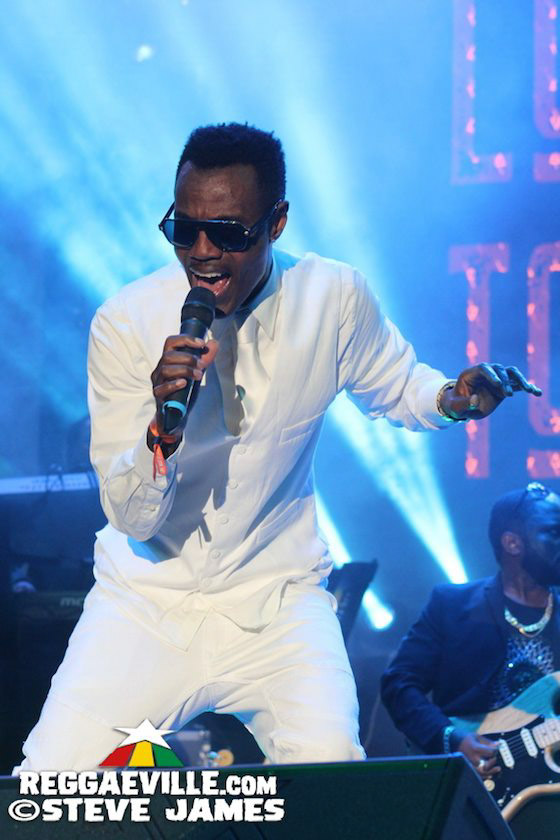 Buju Banton with Wayne Wonder & Gramps Morgan