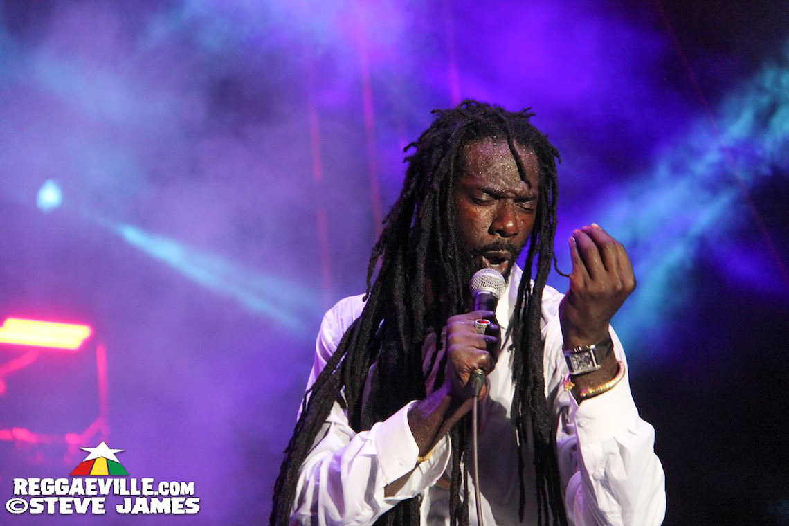 Buju Banton with Wayne Wonder & Gramps Morgan