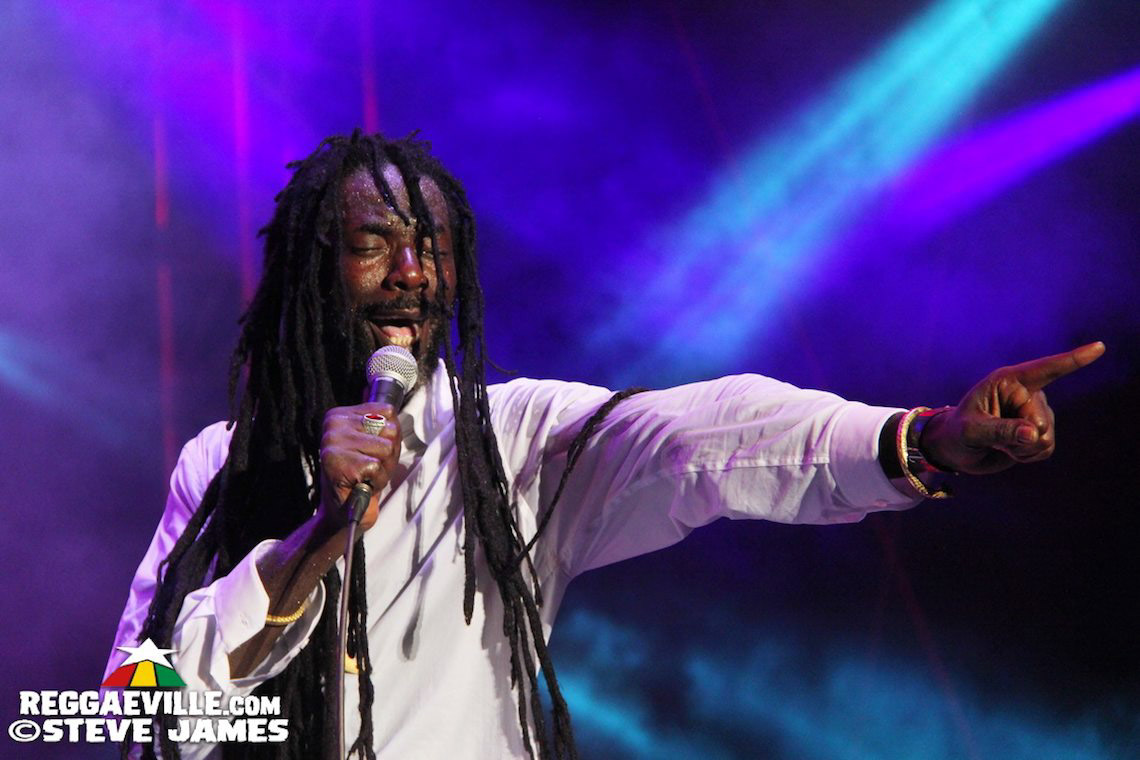 Buju Banton with Wayne Wonder & Gramps Morgan