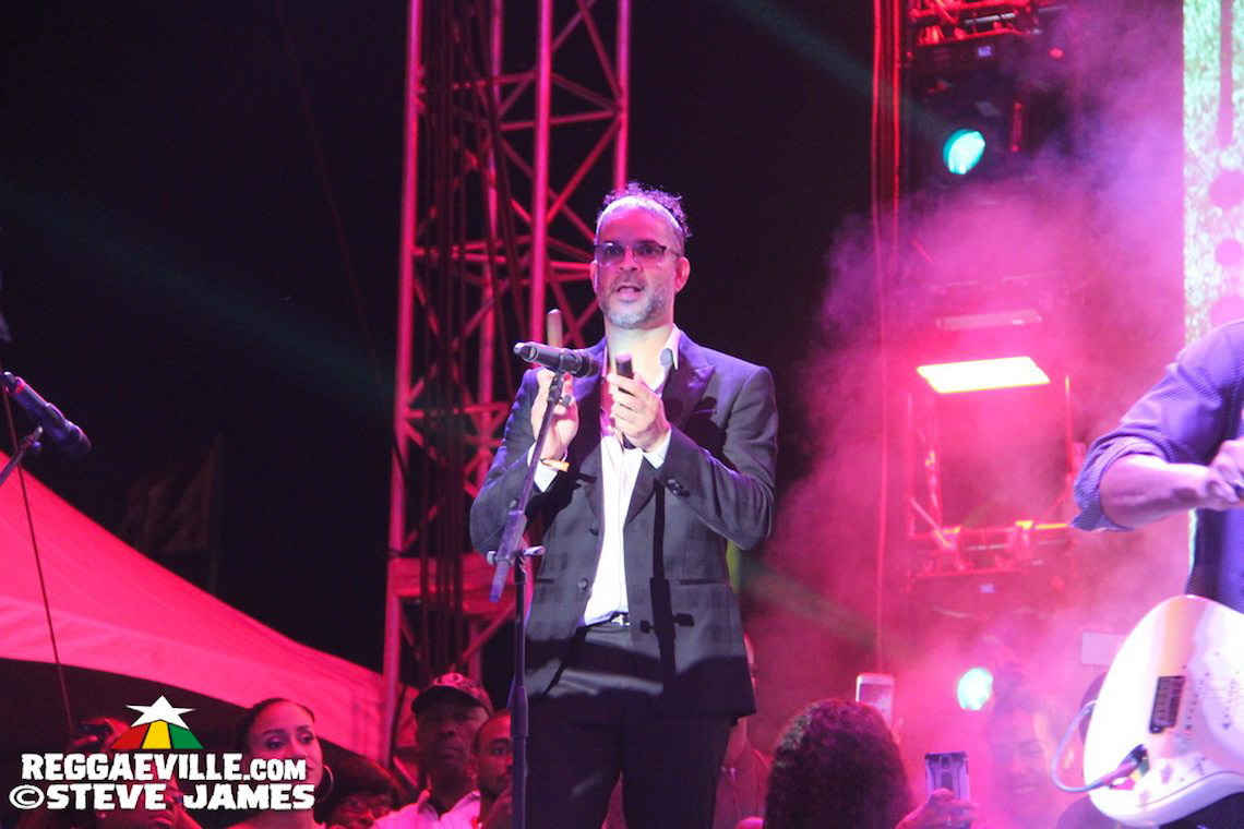 Buju Banton with Wayne Wonder & Gramps Morgan