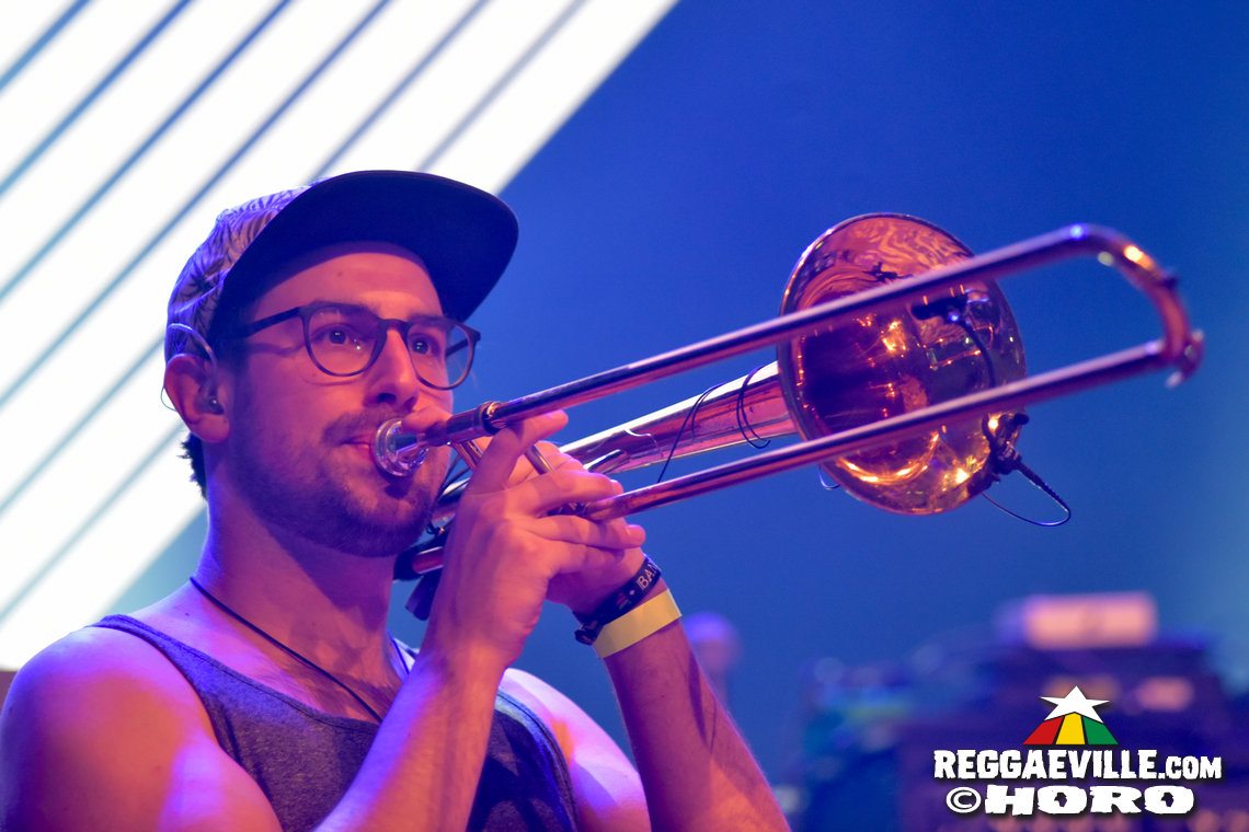 Gentleman & The Evolution with Banda Senderos