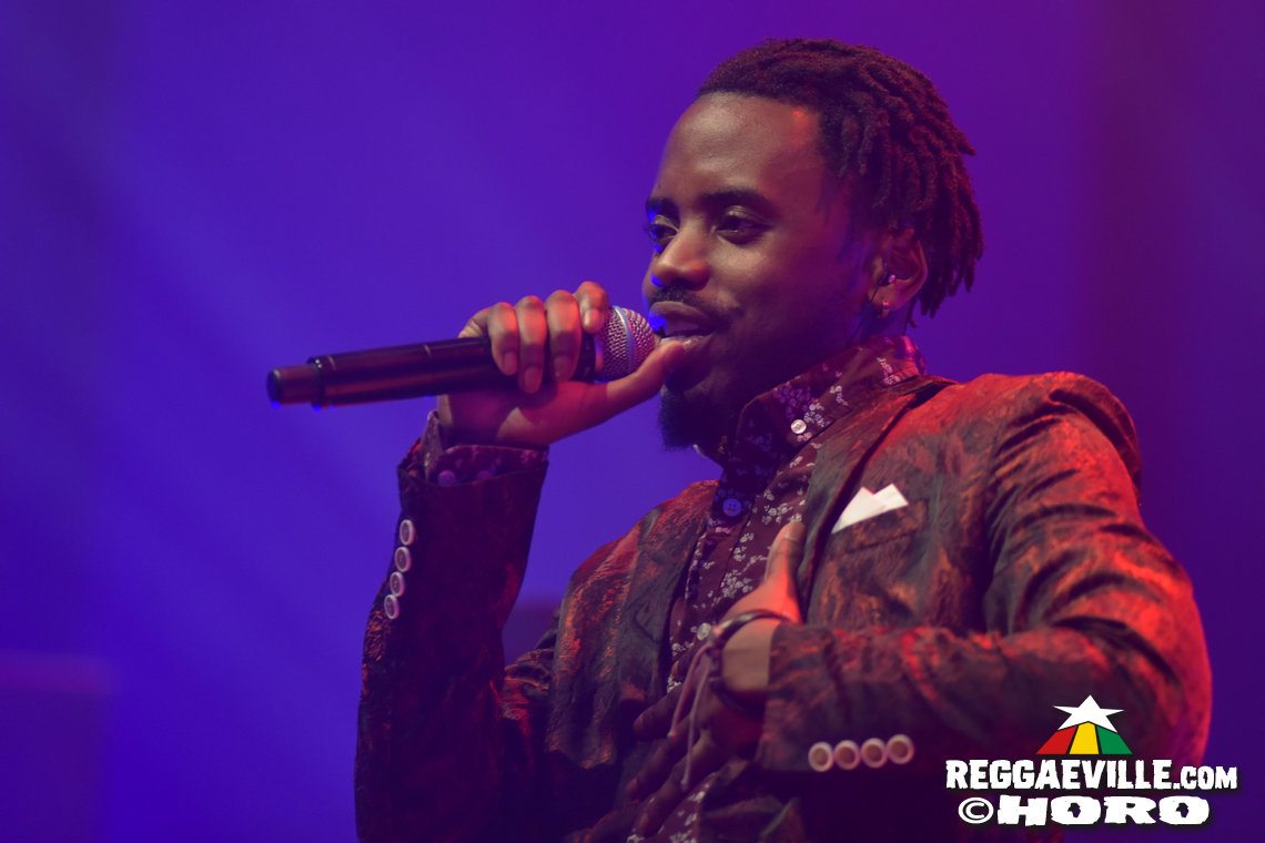 Gentleman & The Evolution with Banda Senderos