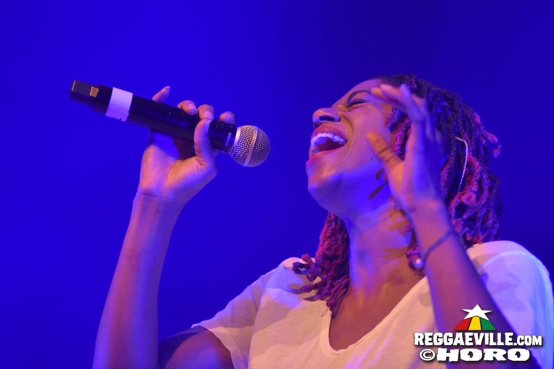 Gentleman & The Evolution with Banda Senderos