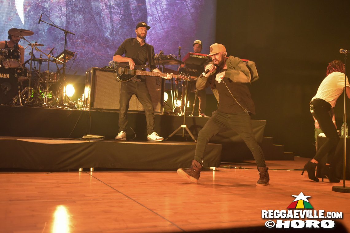 Gentleman & The Evolution with Banda Senderos