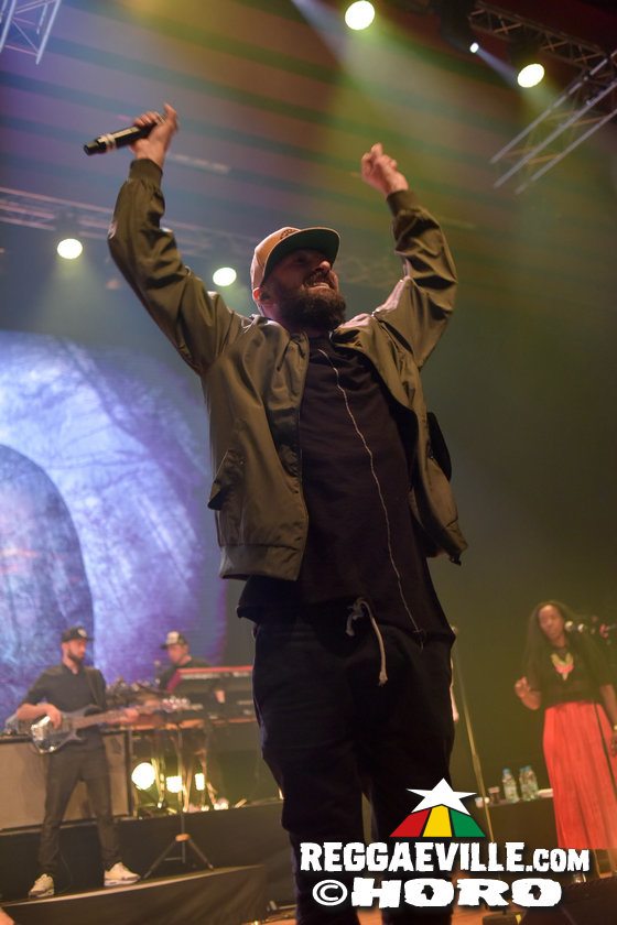 Gentleman & The Evolution with Banda Senderos