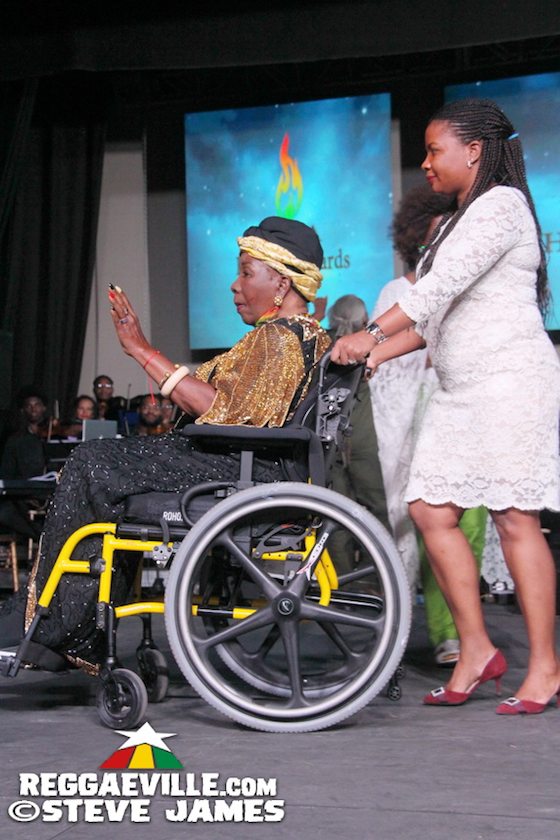 I-Threes, Eric Donaldson, Ruff Kutt Band