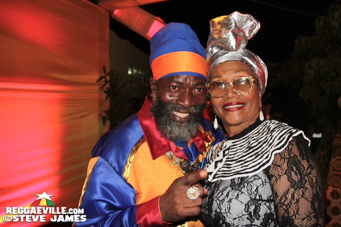 Naomi Cowan, Koffee and more...