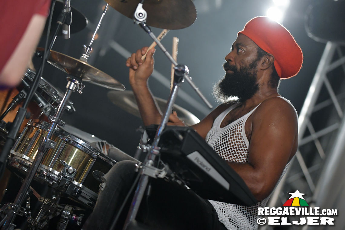 Junior Kelly & Jahbar I