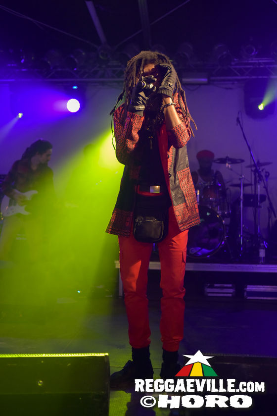 Junior Kelly & Jahbar I