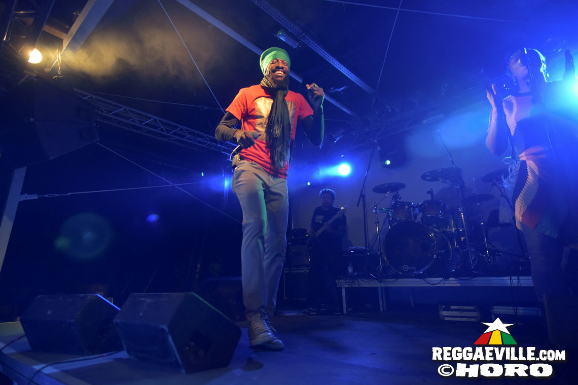 Junior Kelly & Jahbar I