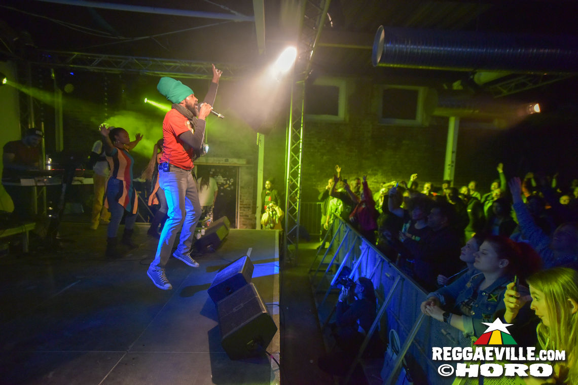 Junior Kelly & Jahbar I