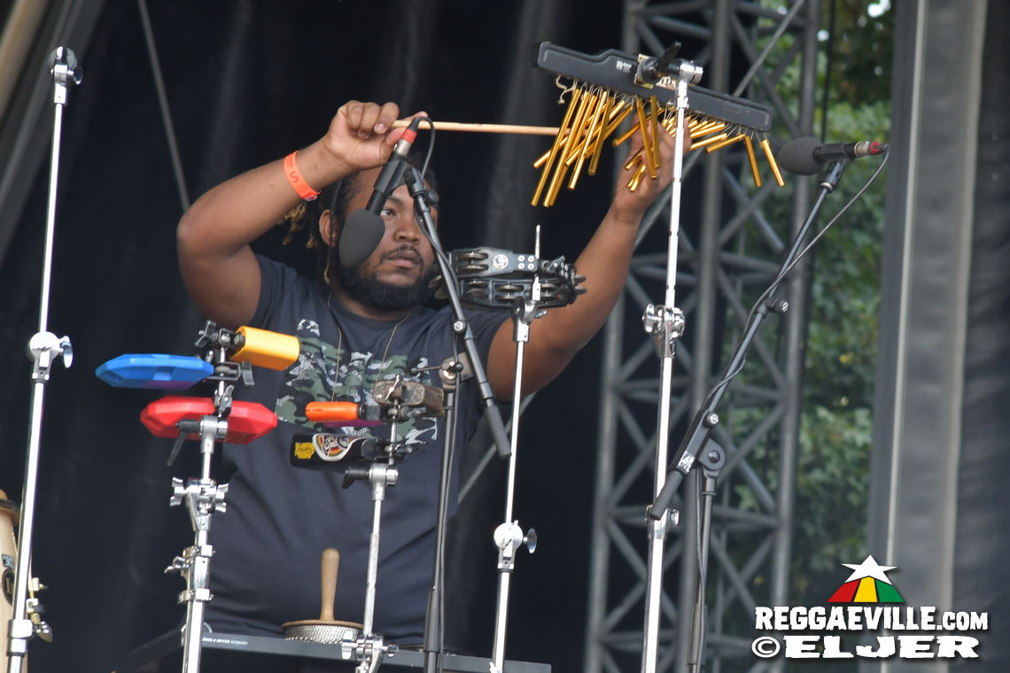 Koffee & Banda Senderos