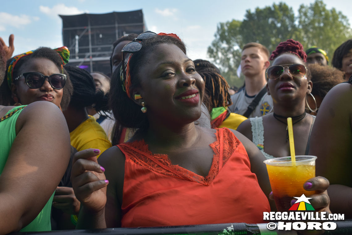Koffee & Banda Senderos