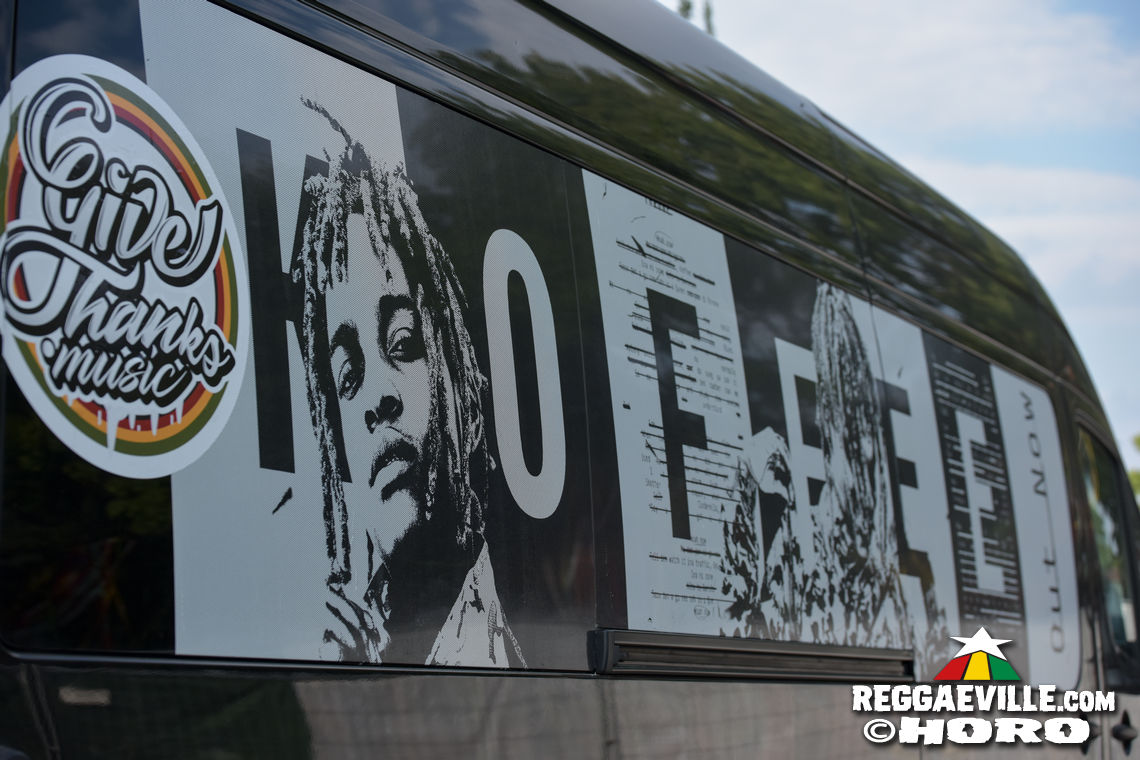 Koffee & Banda Senderos