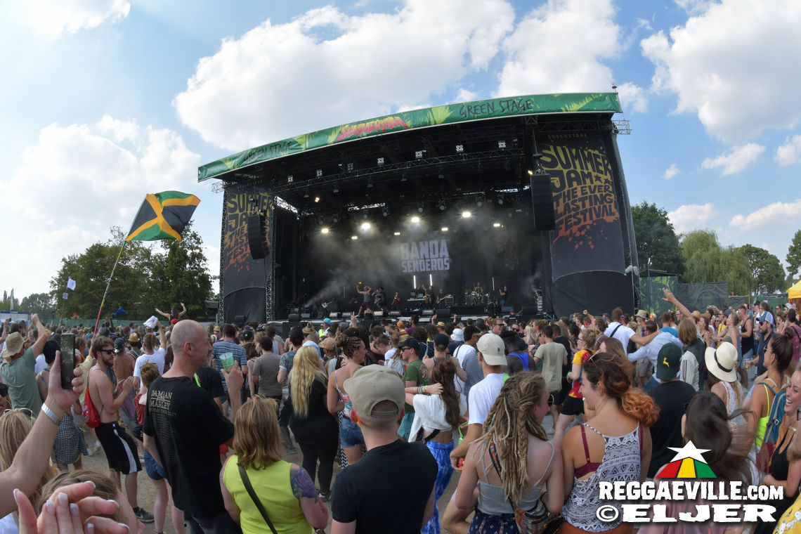 Koffee & Banda Senderos