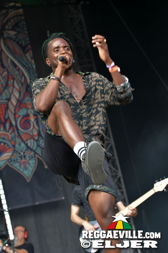 Koffee & Banda Senderos