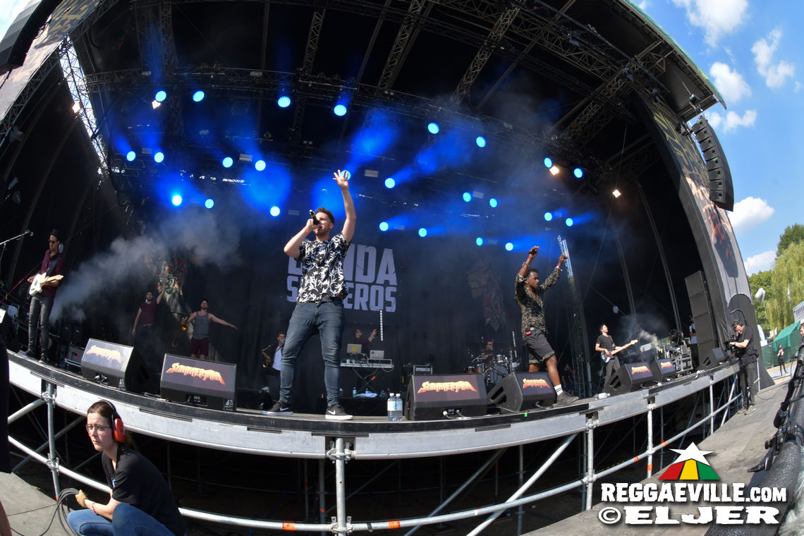 Koffee & Banda Senderos