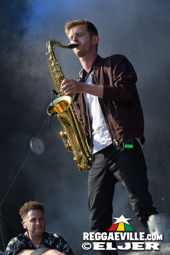 Koffee & Banda Senderos